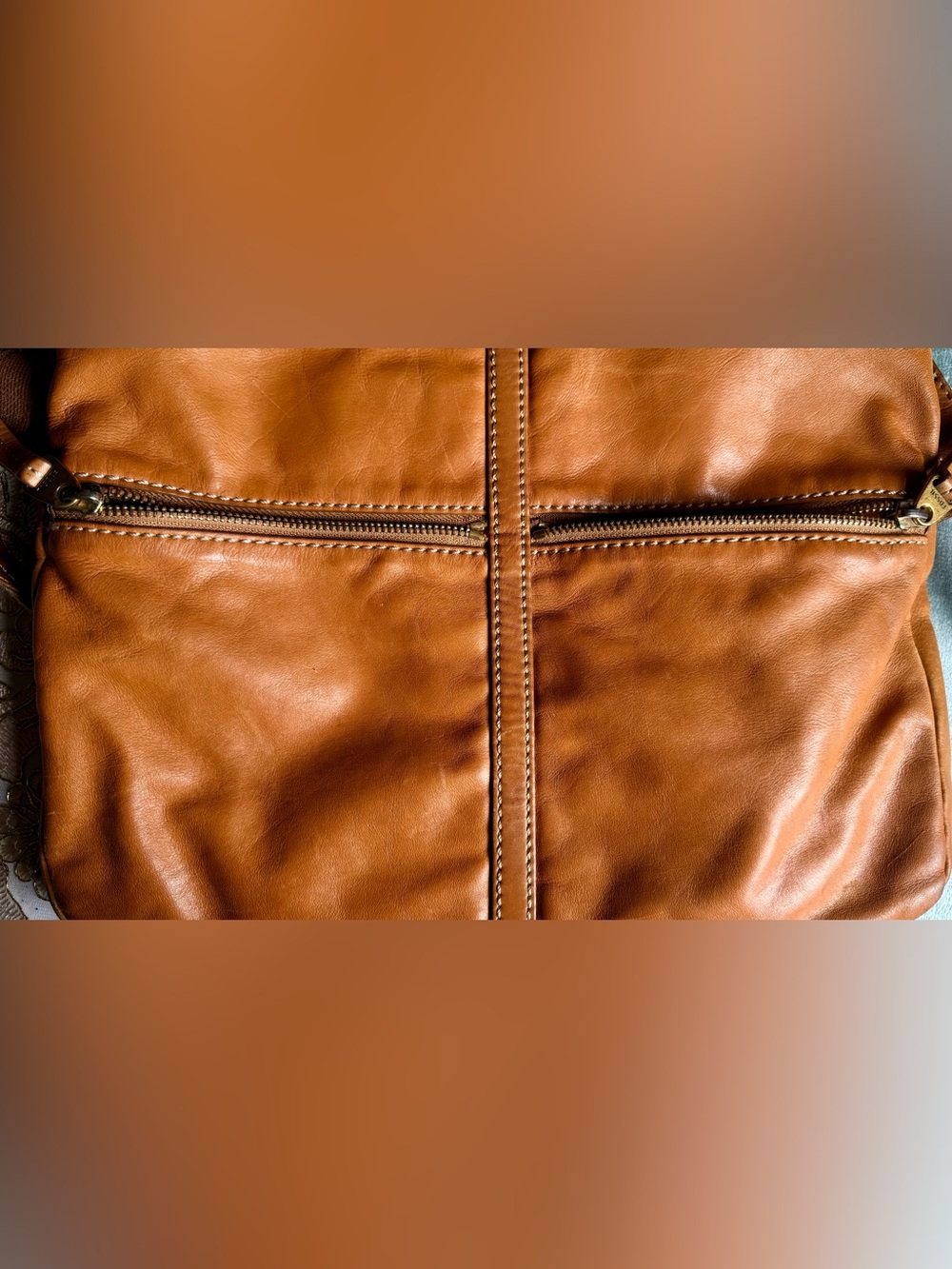 Fossil Erin Fold Over Leather Crossbody Tote Hobo Travel Bag - Picture 5 of 9